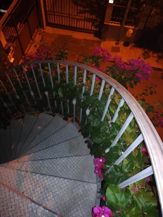 Apartamento Soggiornare A Cagliari Exterior foto